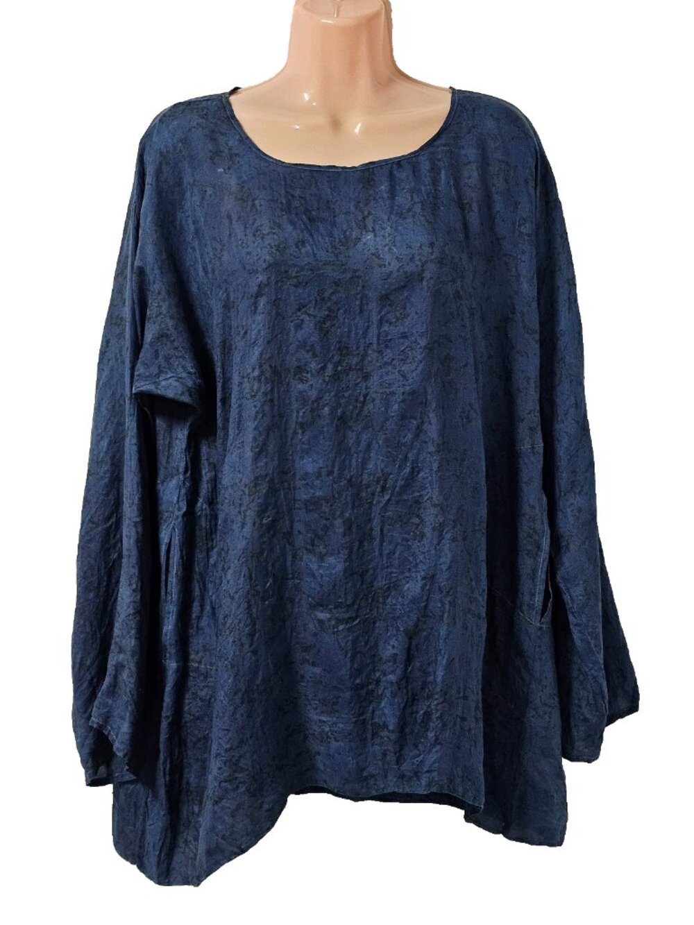 DOSA 100 % Silk Blue Top Women Size 3 Side Pockets